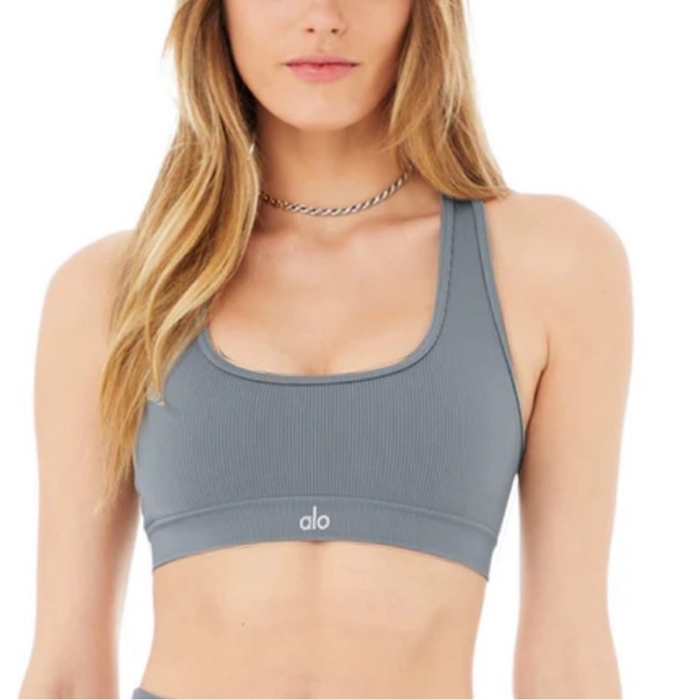 ALO Yoga Women's Gray Sports Bra